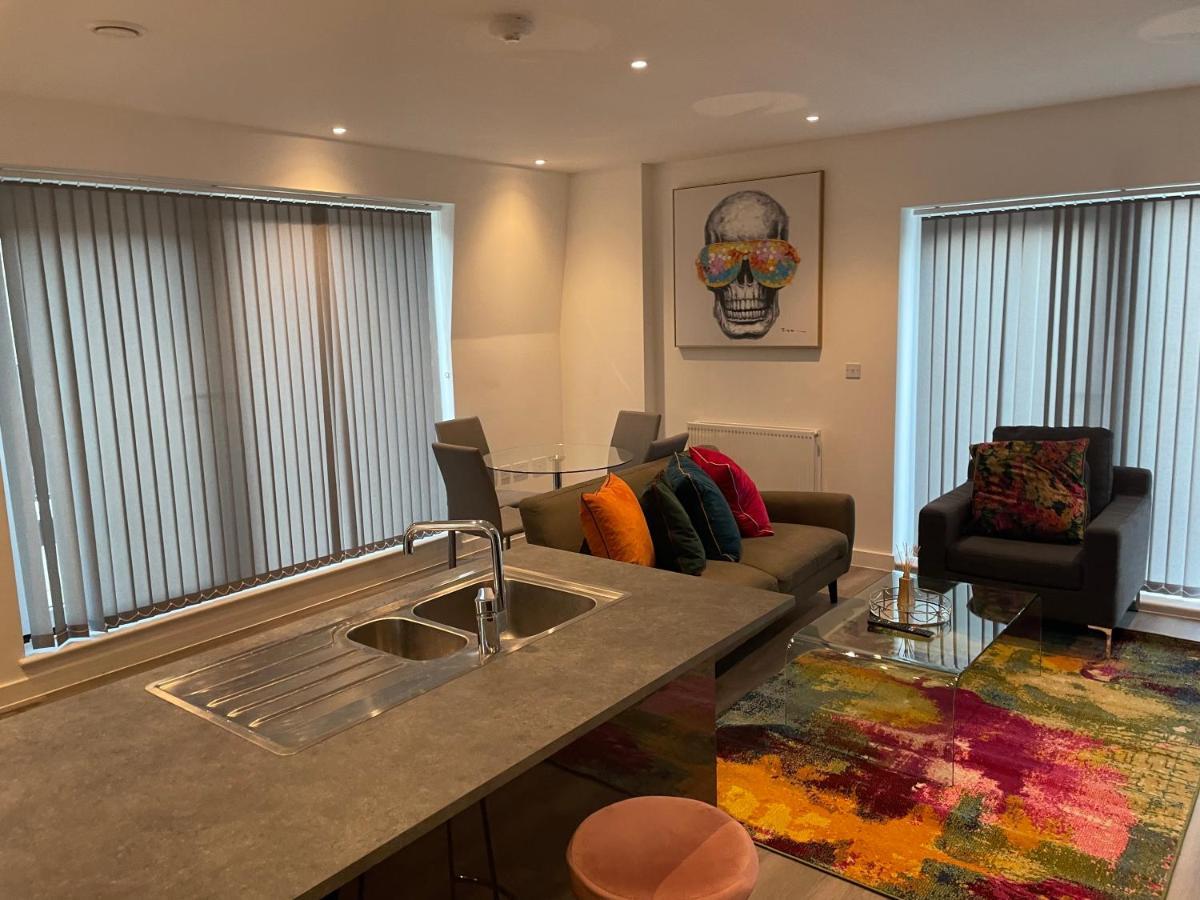 Lovely 2 Bed Apartment With Parking Londres Exterior foto