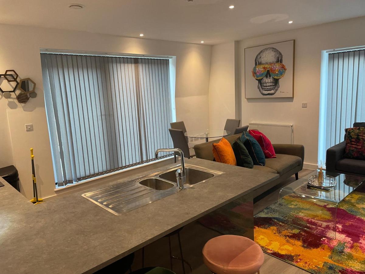 Lovely 2 Bed Apartment With Parking Londres Exterior foto